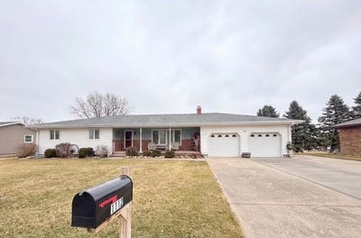 /international/us/1112-w-church-street-albion-ne-110104925674/
