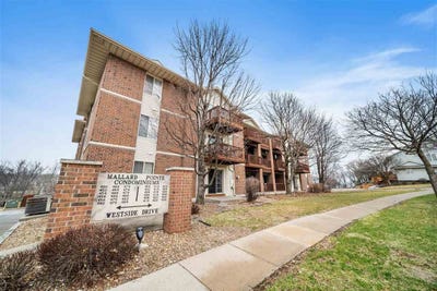 /international/us/432-west-side-dr-iowacity-ia-110106371440/