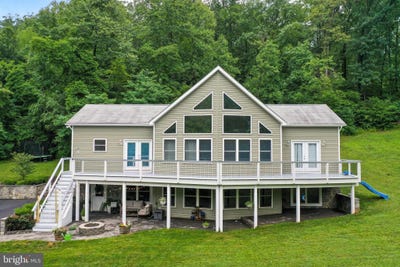 /international/us/10-westview-drive-linden-va-110100528148/