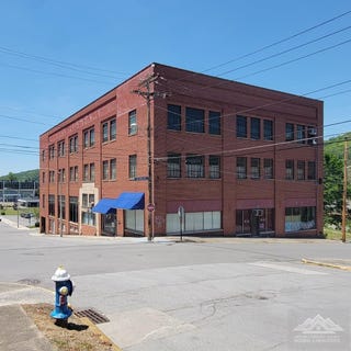 /international/us/717-scott-street-bluefield-wv-110105510897/