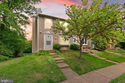 /international/us/1694-sierra-woods-court-reston-va-110108070297/