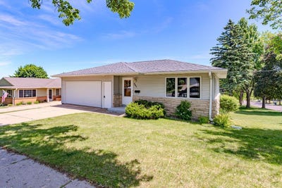 /international/us/103-n-11th-avenue-wausau-wi-110108552385/