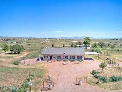 /international/us/105-los-encinos-road-sonoita-az-110109984740/