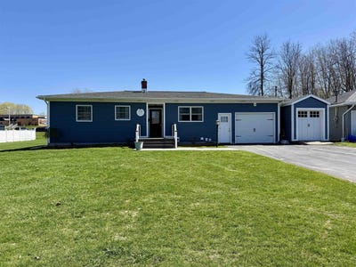 /international/us/73-prospect-ave-massena-ny-110107714309/