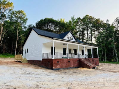 /international/us/5021-hillcrest-drive-catawba-sc-110100718091/