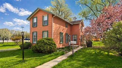 /international/us/90-troy-street-seneca-falls-ny-110107633655/