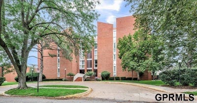 /international/us/3702-jackson-street-omaha-ne-110100502551/