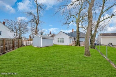 /international/us/9-maplewood-avenue-keansburg-nj-110101030364/
