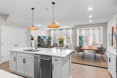 /international/us/5322-94th-lane-n-brooklyn-park-mn-110099959789/?lang=en