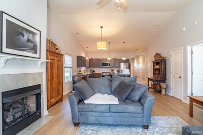 /international/us/5744-w-daffodil-court-bloomington-in-110106348745/