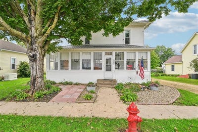 /international/us/507-resident-street-olin-ia-110110240395/