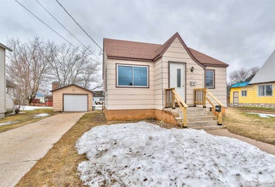 /international/us/257-n-cedar-street-manistique-mi-110107278634/