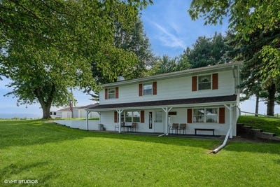 /international/us/10498-90th-avenue-indianola-ia-110101421828/