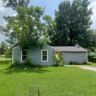 /international/us/1309-s-5th-street-bonham-tx-110108856482/
