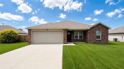 /international/us/205-pecan-street-lincoln-ar-110105782988/