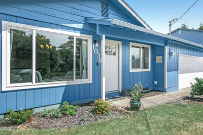 /international/us/1038-ne-fogarty-street-newport-or-110119310685/