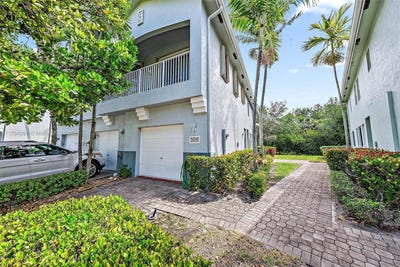 /international/us/3229-laurel-ridge-cir-riviera-beach-fl-110098375954/