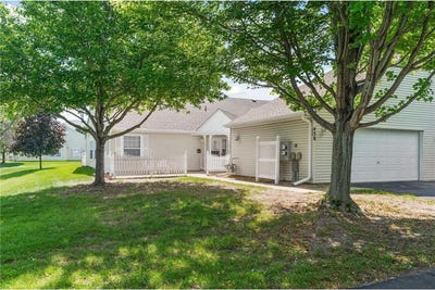 /international/us/438-sarazin-street-shakopee-mn-110100949690/