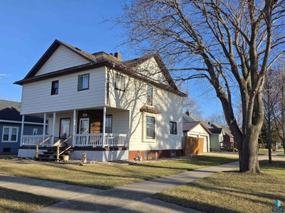 /international/us/702-4th-st-se-pipestone-mn-110105016734/