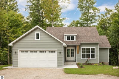 /international/us/5686-w-timberview-trail-empire-mi-110108151202/