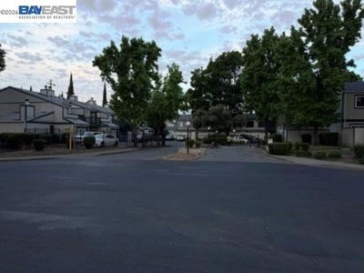 /international/us/299-shasta-dr-vacaville-ca-110107755268/