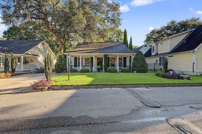 /international/us/4273-brook-dr-murrells-inlet-sc-110110367974/