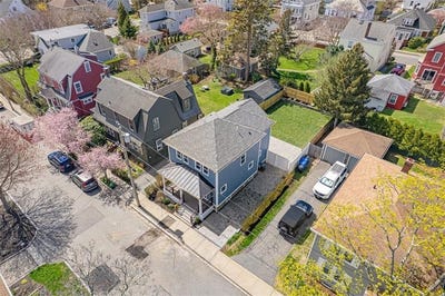 /international/us/9-whitwell-place-newport-ri-110107478030/