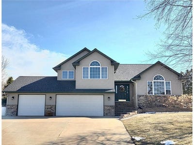 /international/us/220-8th-street-ne-melrose-mn-110107276047/