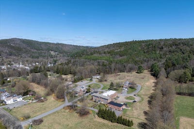 /international/us/14-15-17-21-25-westminster-street-rockingham-vt-110107546756/