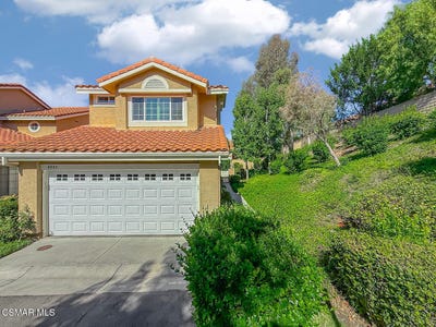 /international/us/4945-santo-drive-oak-park-ca-110120463228/