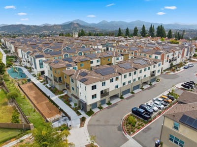 /international/us/14102-jonah-way-san-diego-ca-110107479628/
