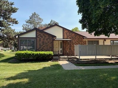 /international/us/40857-newport-drive-plymouth-mi-110099952155/