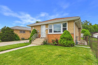 /international/us/2435-nona-street-franklin-park-il-110108743899/