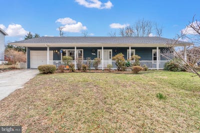 /international/us/9104-trumps-hill-road-upper-marlboro-md-110106031014/