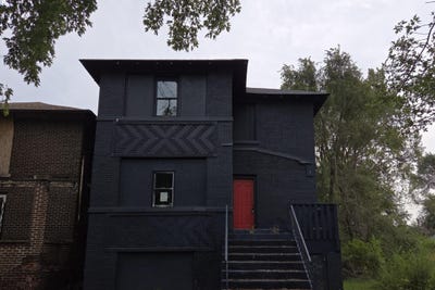 /international/us/361-pierce-street-gary-in-110120694368/