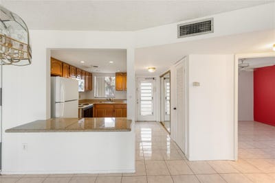 /international/us/8081-n-sunrise-lakes-drive-sunrise-fl-110107796293/