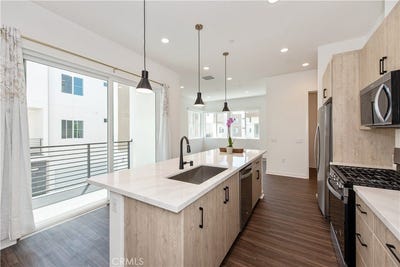 /international/us/105-culture-irvine-ca-110106062295/