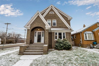 /international/us/2261-grand-ave-niagara-falls-ny-110104414068/