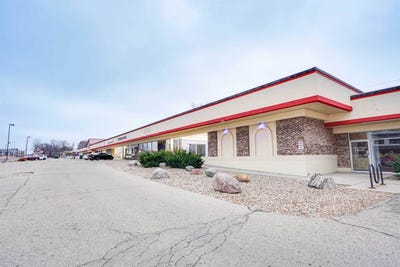/international/us/195-209-cottage-grove-madison-wi-110104178227/