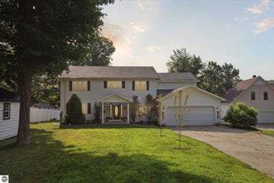 /international/us/10245-lakeside-drive-perrinton-mi-110101003495/