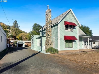 /international/us/239-s-canyon-blvd-johnday-or-110120449824/