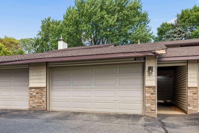 /international/us/13748-heather-hills-drive-burnsville-mn-110119738293/