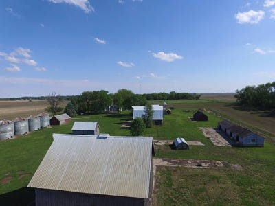 /international/us/4545-dove-ave-ireton-ia-110108300761/