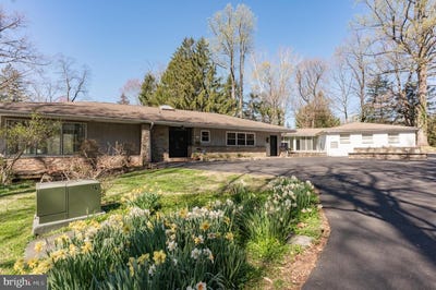 /international/us/1211-e-butler-pike-ambler-pa-110107231161/