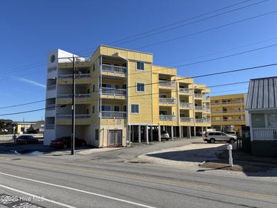 /international/us/302-canal-drive-carolina-beach-nc-110093071462/?lang=en