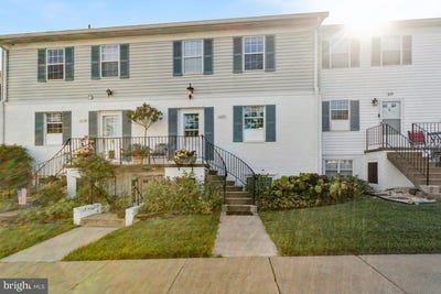 /international/us/165-fairfield-drive-warrenton-va-110101214708/