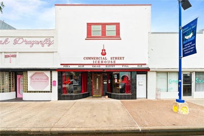 /international/us/337-s-commercial-street-aransas-pass-tx-110107504357/