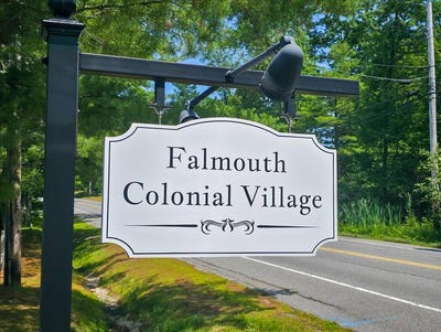 /international/us/64-colonial-village-falmouth-me-110100984197/