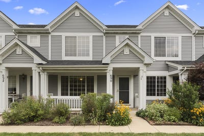 /international/us/690-lincoln-station-drive-oswego-il-110108859191/