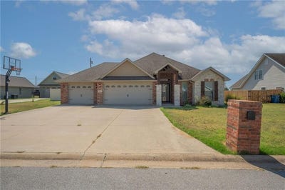 /international/us/3017-fairway-circle-neosho-mo-110120068503/